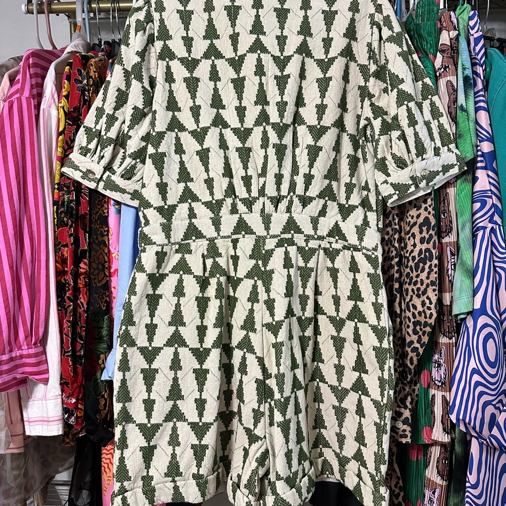dRA Los Angeles Green and White Geo Patterned Jumpsuit - Picture 3 of 5